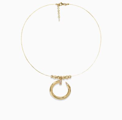 یقه طوق میخ