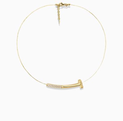 یقه طوق میخ